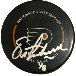 Eric Lindros Autographed Puck Philadelphia Flyers /8